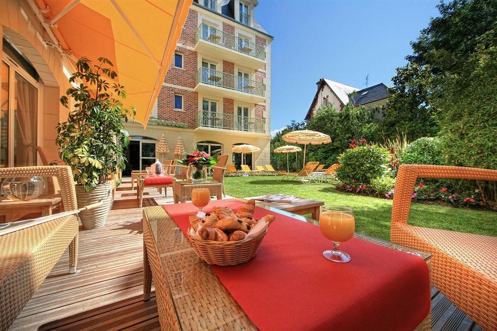 דוביל La Closerie Spa & Residence Hotel מסעדה תמונה