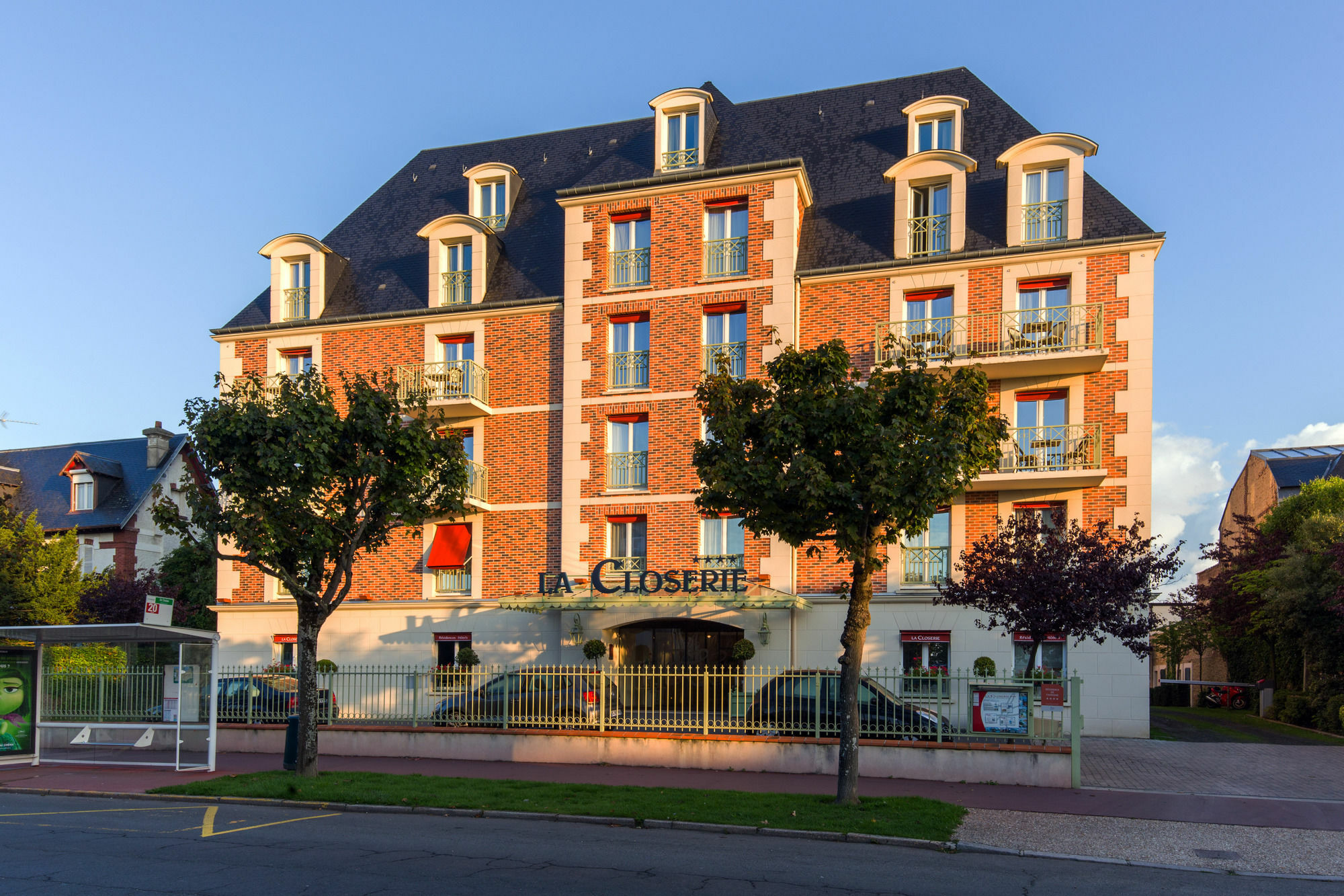 דוביל La Closerie Spa & Residence Hotel מראה חיצוני תמונה