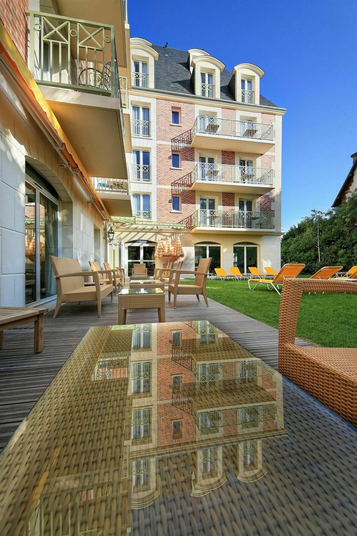 דוביל La Closerie Spa & Residence Hotel מראה חיצוני תמונה