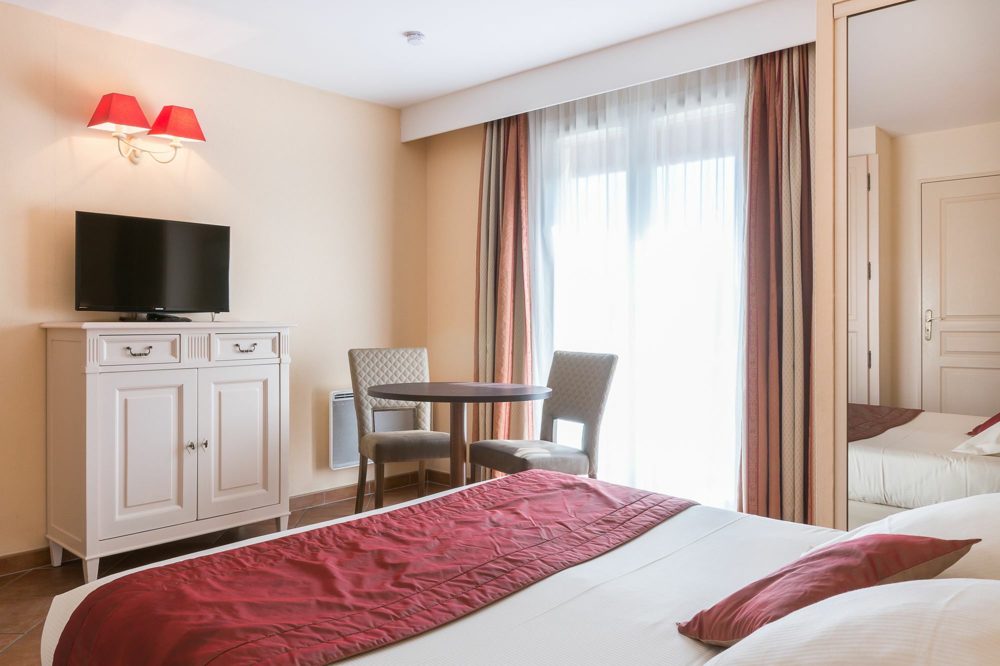 דוביל La Closerie Spa & Residence Hotel מראה חיצוני תמונה